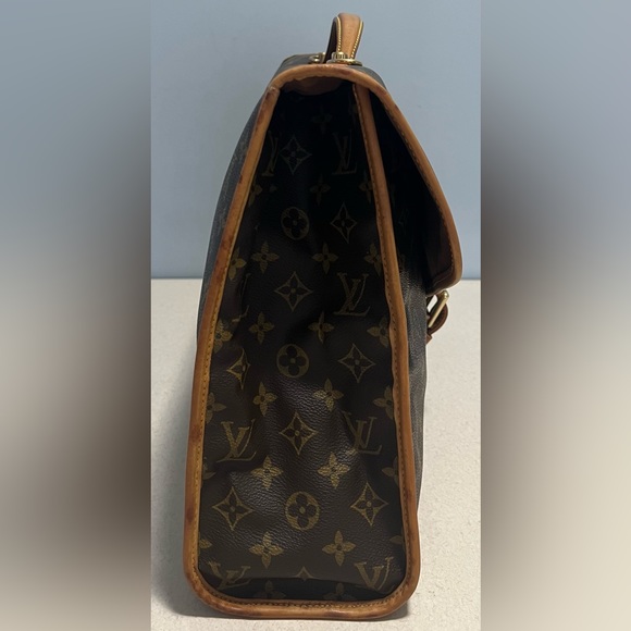 LOUIS VUITTON Monogram Beverly GM Briefcase - Picture 3 of 16